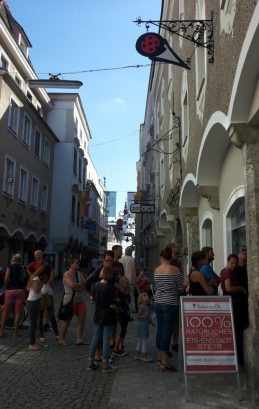 "Buburuza Eis" in der "Enge" in Steyr (Oberösterreich)